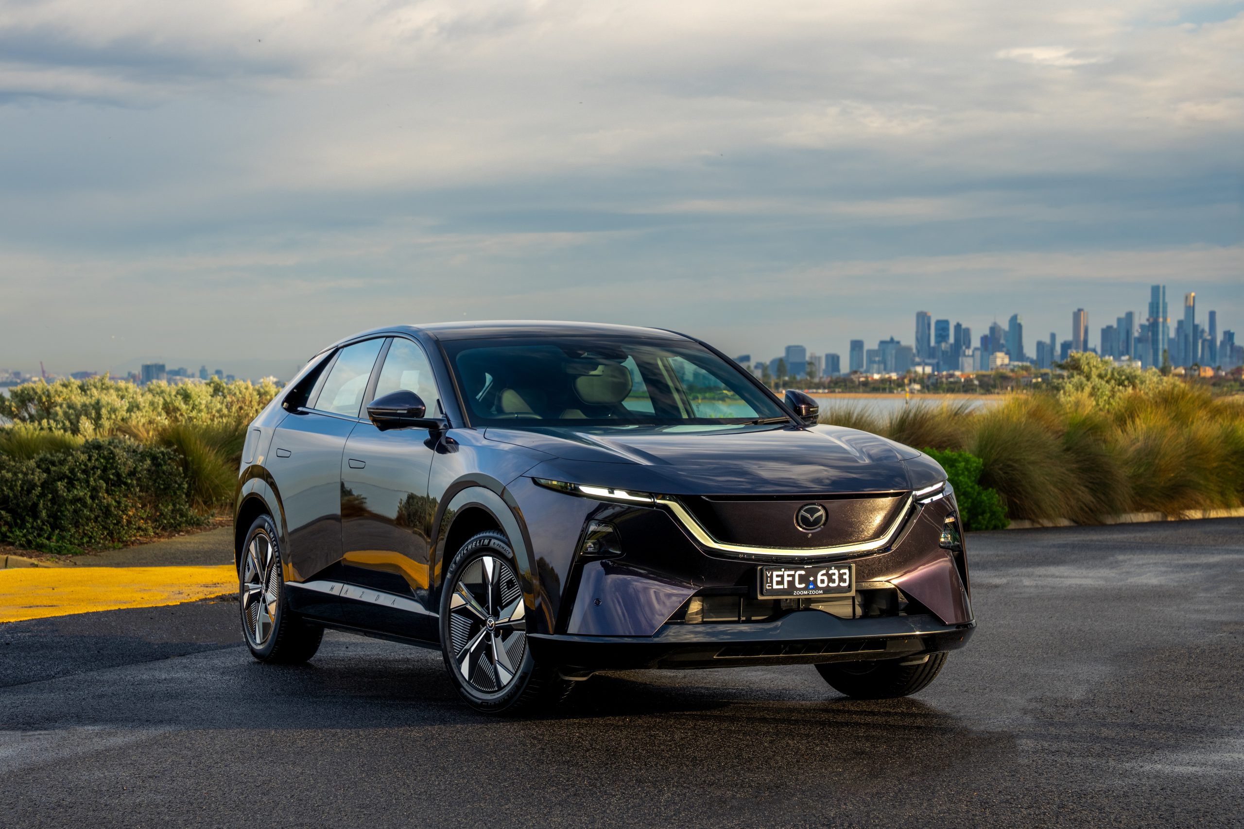 Mazda CX-6e detail image 1