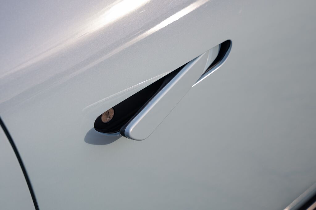 Mazda CX-6e gallery image 10