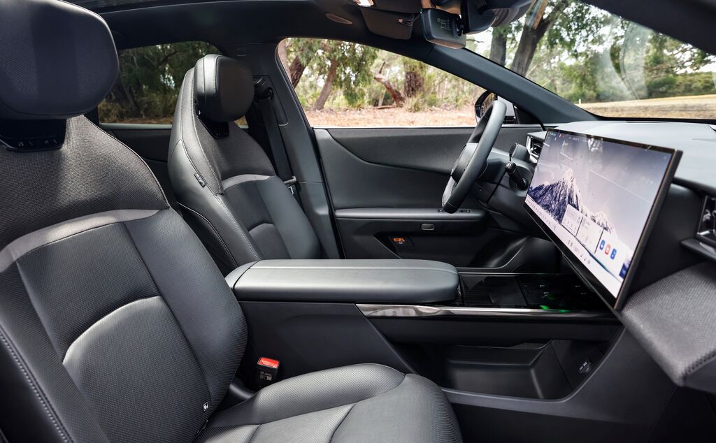 Mazda CX-6e gallery image 8